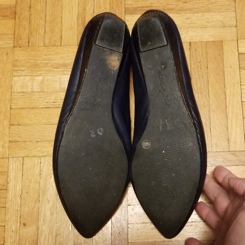 Bcbgeneration Black Flats. - image 3
